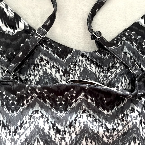 Kyodan A-Line Summer Dress Empire Waist Chevron Print Black White Grey - Picture 8 of 16